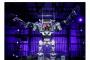米アマゾンCEOが、巨大ロボットに試乗した画像が話題に…韓国ベンチャー企業が開発！