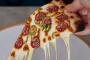 刺繍で作った『伸びるピザ』にネットから大反響ｗｗｗ