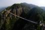 中国･湖南省で建設中の、世界初の総ガラス張り吊り橋をご覧くださいｗｗｗｗｗｗｗ（画像あり）
