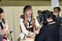 【朗報】SKE握手会で松井珠理奈と大矢真那のレーンに現役メンバーがヲタと一緒に並ぶｗｗｗ