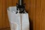 【画像】 すき家の袋から笑う猫