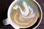 これ飲んでも大丈夫なのかｗｗｗ？→インドのコーヒーショップが、キラキラ光るカプチーノコーヒーを展開！