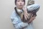 【芸能】吉岡里帆、抱っこした猫との表情が「なんか似てる」と話題　猫柄スカートにも注目集まる 	