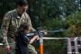 米軍キャンプ・シュワブフェスティバルで来場の子供らに機関銃などの銃器を握らせる…識者「非常に危険」！