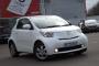 【トヨタ iQ】車を買おうと思ってるんだけどこの車にしようと思ってる(`・ω´・ ；)