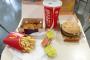 コミケ開催中に食べれるマクドナルドの「チャレンジセット」を食べてみた結果ｗｗｗｗｗ