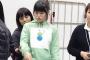 操り人形のように無理矢理働かされて悲しそうなももちの画像