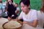 「おかずはないの？」　中国美女が、4キロの白ご飯をひたすら食べ続けた結果…