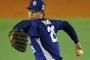 「メガネをかけた野球選手」を一人想像してください