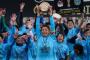 【動画】J1初優勝の川崎F、シャーレ模様の風呂桶掲げるww