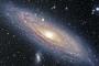 暗黒物質の証拠とされていた「銀河系中心の超過放射」の正体は、高速回転する中性子星だった！