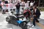 韓国不買運動　今度は日本製バイクが対象に　デモでホンダやヤマハ製バイクをたたき割る