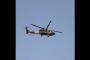 タリバンが軍用ヘリ「ブラックホーク」を操縦する異常事態、しかも誰かぶら下がっている！
