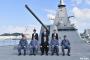 浜田防衛相が海自横須賀基地を視察、最新型のステルス護衛艦「もがみ」に期待感！
