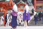 韓国人「日本の神社で踊る迷惑な韓国人」