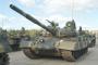 ロシア軍、機動力を捨てT-90の爆発反応装甲とBTR-80の照準器を搭載したフルアーマーT-62戦車誕生！