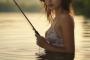 【悲報】女の子、パンツを餌に釣りを始めてしまう