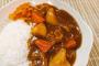 カレーにソースかける奴ってなんなの？