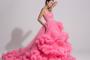 35歳の嫁が結婚式にピンクのウェディングを着たいと言っているんだが、止めるべき？自由にさせるべき？