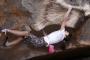 【驚愕】15歳の少女が、とてつもない岩壁を体一つで登る！