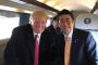【画像】トランプ大統領と安倍首相がニッコニコツーショットｗｗｗｗｗｗｗ　マリーンワン（大統領専用ヘリ）内で
