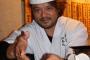 元巨人・中村隼人さん、わずか４坪で年商１億円超え　立ち食い焼き肉店の店長で大成功