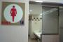 彼氏『俺の彼女はトイレには行かない』「人間だから行くｗ」という理由から友達となぐり合いに→彼氏『絶対トイレに行くな！』彼女（もうトイレに行けない～泣）