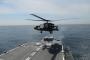 海自護衛艦「あまぎり」に米陸軍ヘリ「UH-60L ブラックホーク」が着艦…米軍との連携を強化！