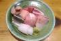 近所の居酒屋の刺身盛り合わせ(390円)コスパ良すぎ