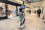 【画像】もうロボットが警備をやる時代なんだなｗｗｗ