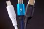 【悲報】アップルさん「USB-Ｃは絶対に嫌、搭載するくらいなら端子をなくす」