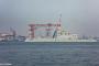 横須賀に米海軍ズムウォルト級ステルス駆逐艦「マイケル・モンスーア」が入港…宇宙船のような外観！