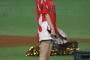 【朗報】篠田麻里子さん(39)ペイペイドームの始球式に短パンで登場