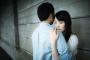 【悲報】エリートの男さん、女性に抱きついてしまった結果・・・・・