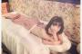 華原朋美さん（41）、美しい背中と胸の谷間を大胆に露出（画像あり）
