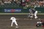 山田に死球を与え、帽子を取って謝罪する阪神・青柳…