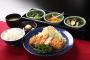 とんかつ定食 ←何円のイメージある？