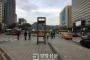 【韓国の反応】光化門に「ギロチン」登場