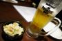 1000円失うけどキンッキンに冷えたビールと、モツ焼き4本と小さいポテサラとナムルが出てくるボタンｗｗｗｗｗｗｗｗｗｗ