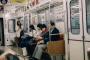 電車ワイ「あっ！角席が空いた！」座リーマン「スッ（横スライドで角席に座る）」 	