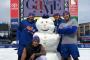 NYメッツの選手、試合中止になった球場で雪だるまを作るｗｗｗ