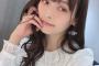 【画像】上坂すみれさん、またしても机に乗せる