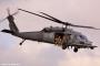 米軍HH-60救難ヘリが名護湾で低空旋回、水しぶきをあげながら海面から人のようなものを引き上げ！