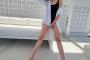 【画像】女優の山田優さん、インスタで水着姿を披露するも加工しすぎて足が変なことになってしまう