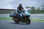 カワサキモータース、水素エンジンバイクを公開走行…量産メーカーでは世界初！