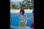 水で遊ぶ河田陽菜と松田好花 #日向坂46