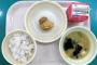 福岡市教育委員会「学校給食 “から揚げ1個” で栄養は問題ない」
