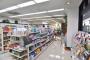 困ったらコンビニへ…端末設置、通訳とつなぐ　店員が訪日外国人らに観光案内　東京都が整備費を補助