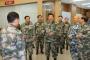 習近平国家主席が異例の迷彩服姿で統合作戦指揮センターを視察…軍作戦でトップ誇示！