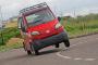 【画像】インドの軽自動車をご覧ください